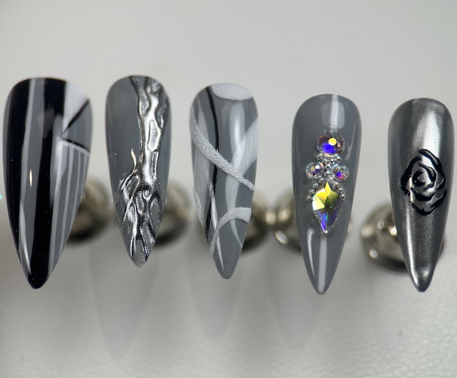 Chrome nail art